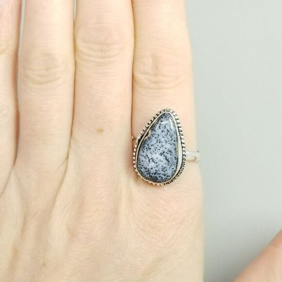 Vintage Blue Speckled Drop Shape Ring, Silver Tone Bezel Set Size 9 Band - Picture 8 of 8